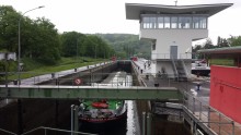 Traversée du pont du Rhin à Bâle 